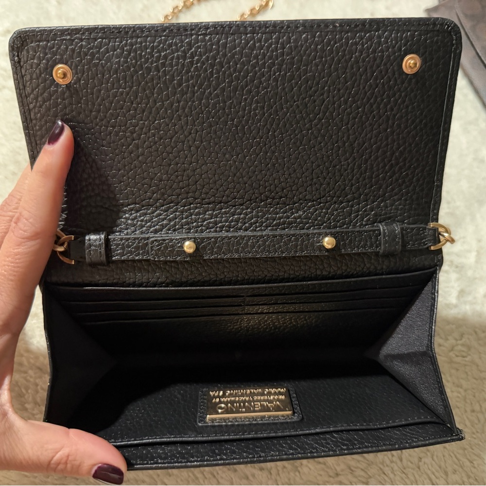 Valentino Garavani Black Leather Clutch with Gold Chain - Picture 4 of 6